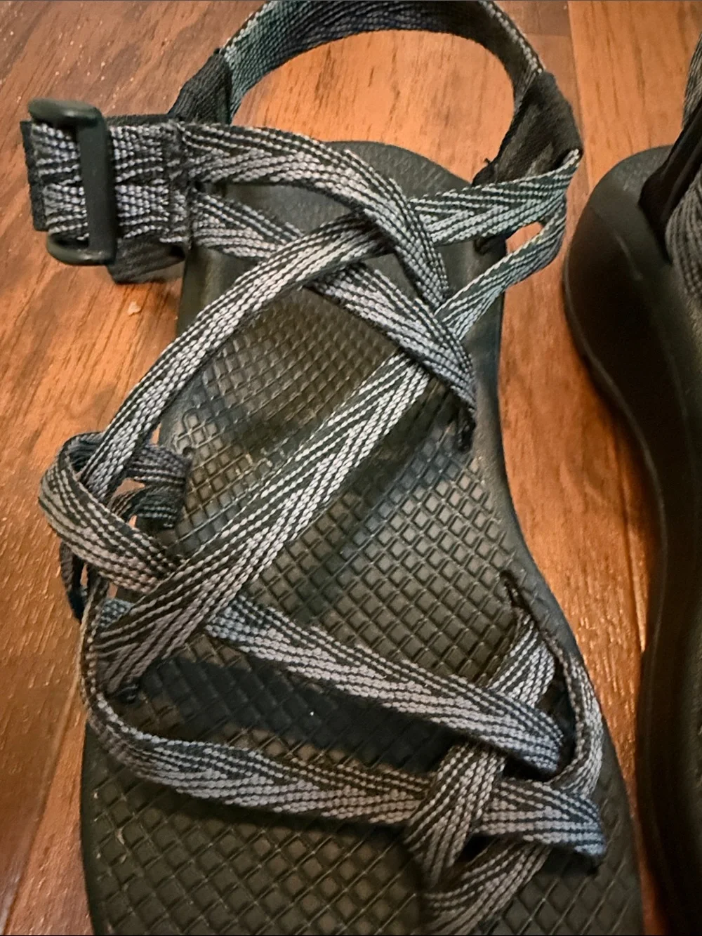Chaco Z Cloud X2 Women's size 7 Black Gray Woven-Strap Sport Sandals